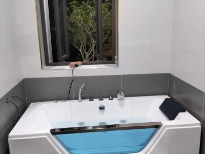 Bồn Tắm Nhựa Đà Nẵng