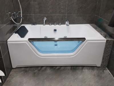 Mua bồn tắm loại nào tốt nhất cho gia đình